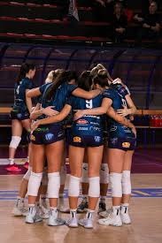 勇士艰难战胜雄鹿：三喜一忧展现球队现状