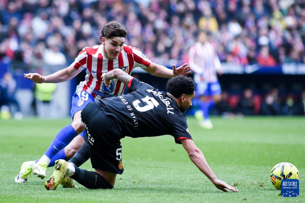 C罗：国家队没有谁是不可撼动的；球迷嘘我会帮我队友减轻压力