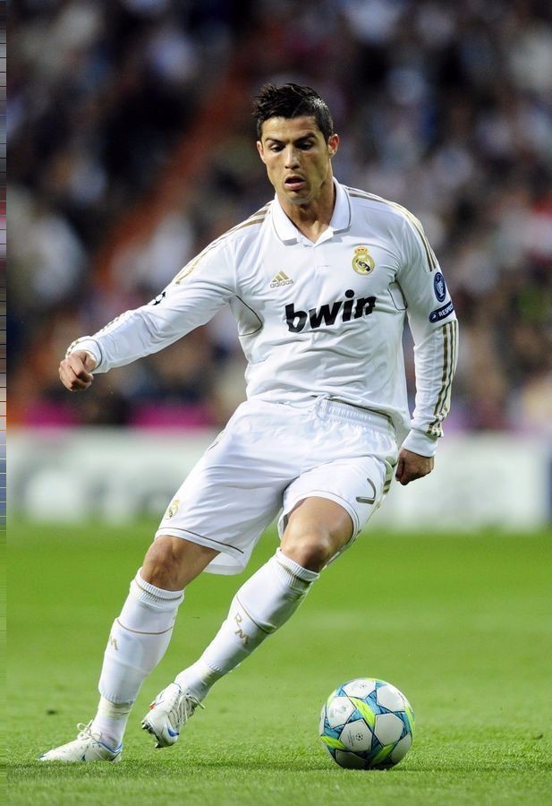 約基奇在兩場比賽中獲得104分 場均32.3分13.6籃板10.2助攻 三項數據均位列前二.